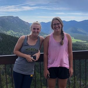 Meet your Posher, Lauren